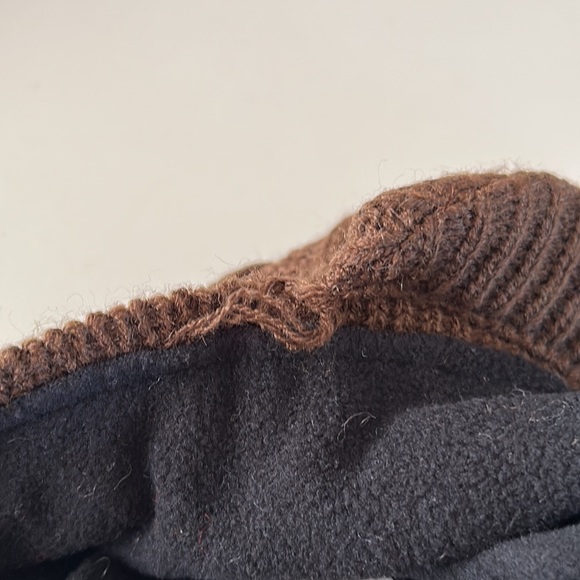 Knit caps - Picture 6 of 6